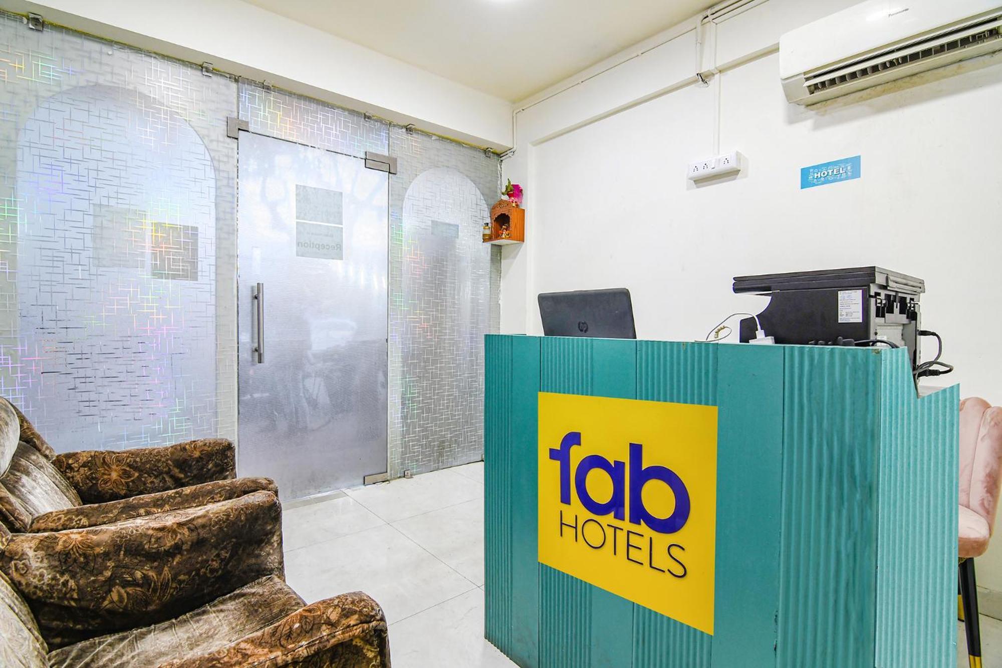Fabhotel Grand Hazra Inn - Nr Ballygunge Station كولكاتا المظهر الخارجي الصورة