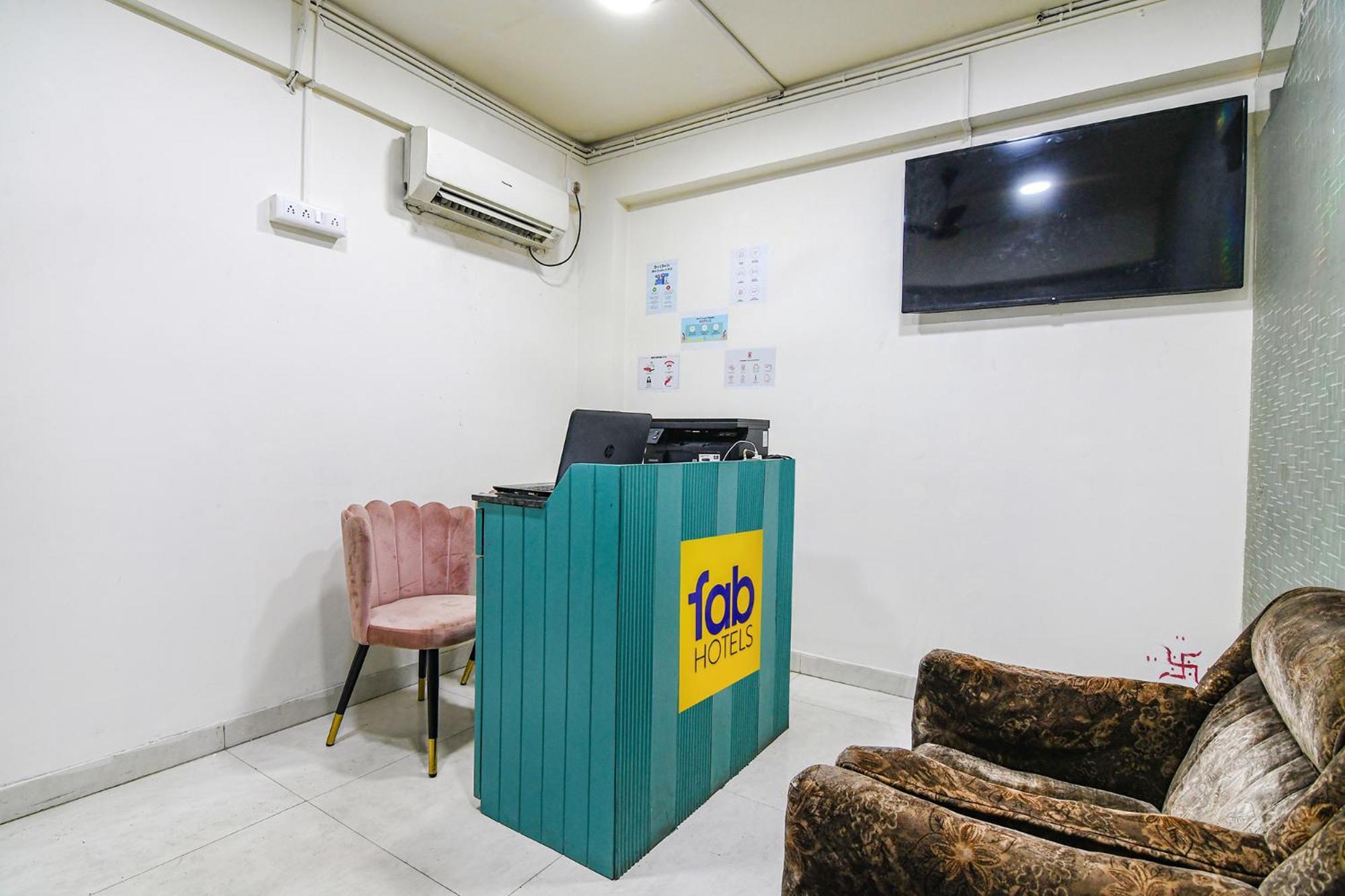 Fabhotel Grand Hazra Inn - Nr Ballygunge Station كولكاتا المظهر الخارجي الصورة