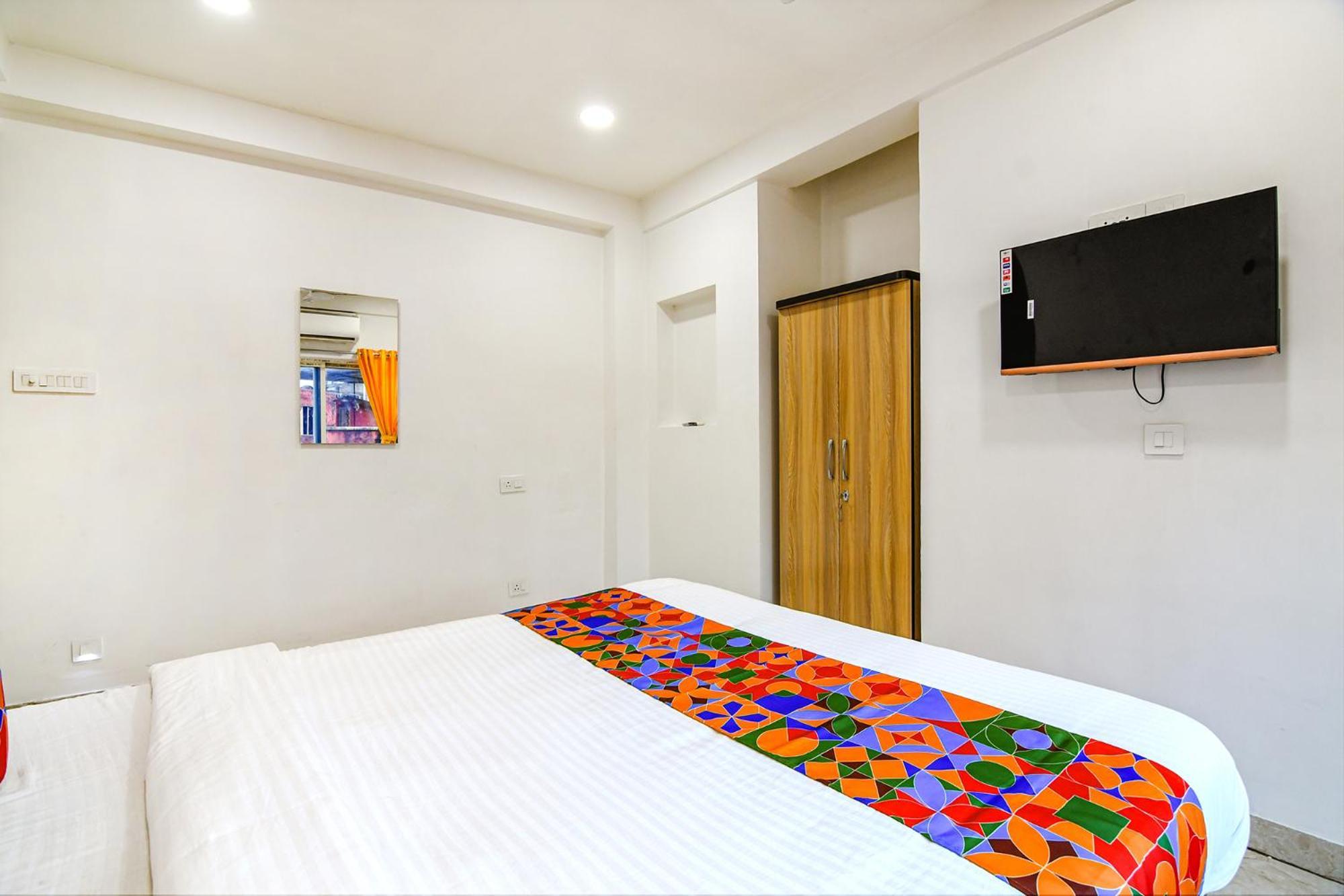 Fabhotel Grand Hazra Inn - Nr Ballygunge Station كولكاتا المظهر الخارجي الصورة